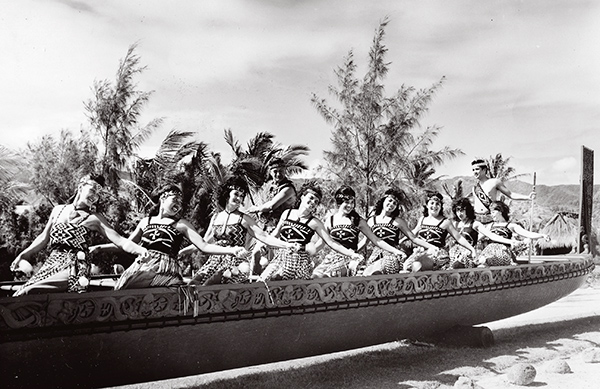 maori_canoe60s-1