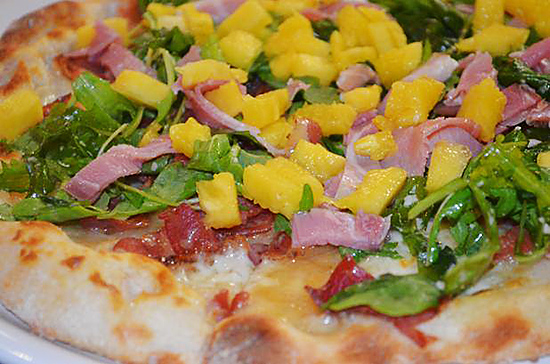 pineapple_pizza
