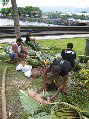 samoa_mencooking