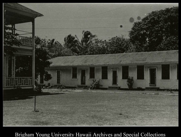 7-12_lanihuli_barracks