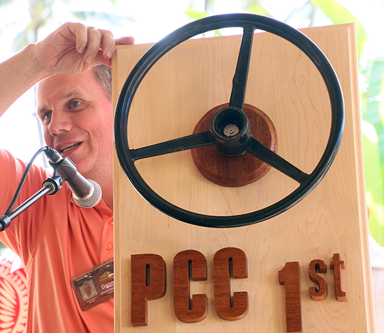 Dan Briskin recognizes Davids Hannemann's cart driving skills'