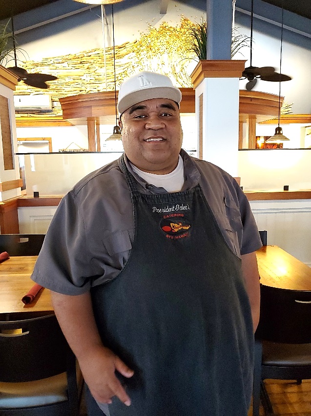 Photo of Pounder's head chef, President Tafilisaunoa Galeai