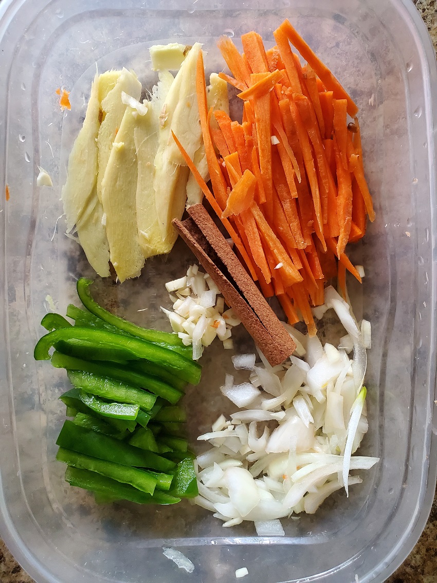 photo of prepared vegetables for the green papaya salad