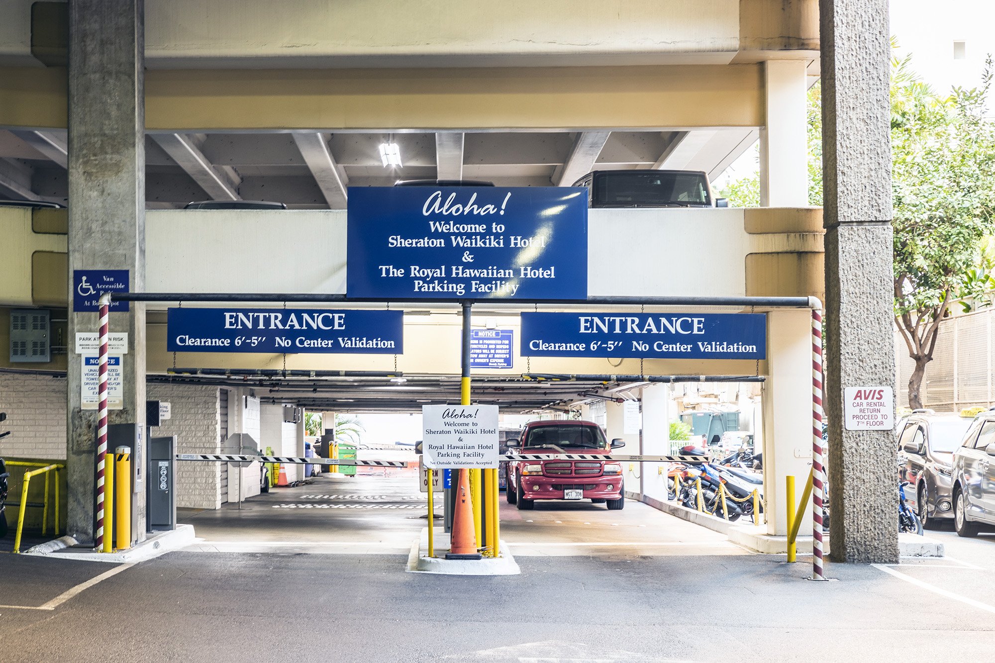 self-parking photo of Sheraton Hotel in Oahu, Hawaii