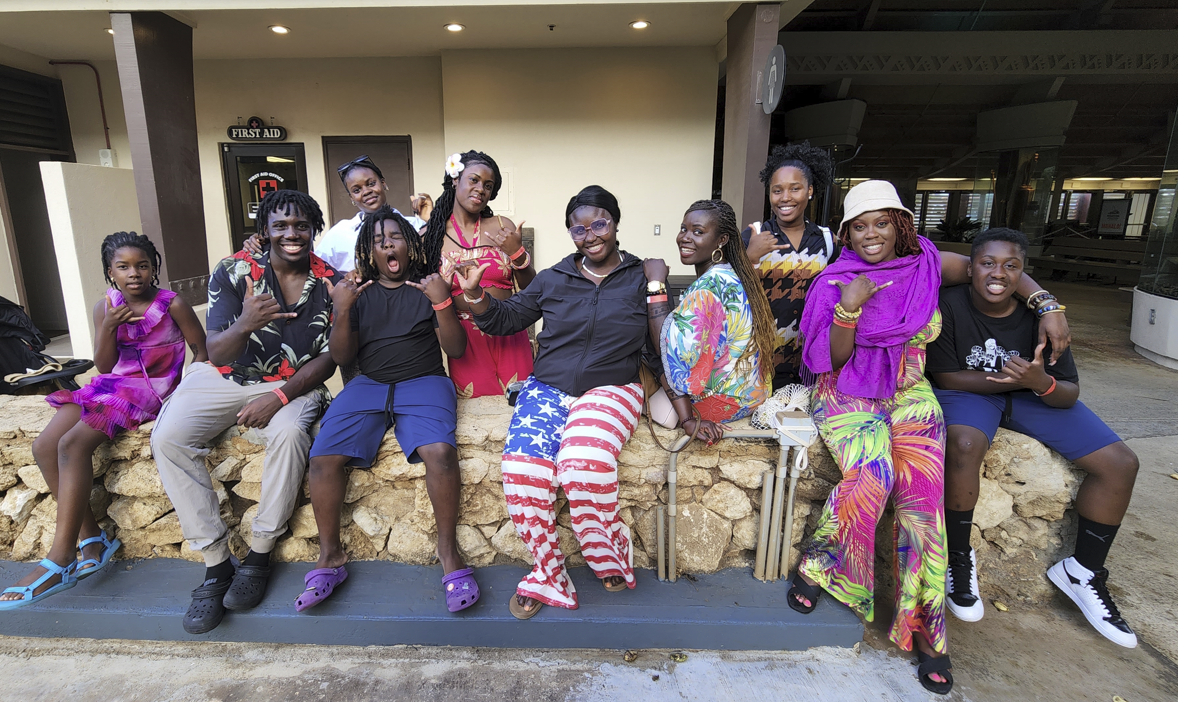 photo of the Sagoes family at the Polynesian Cultural Center